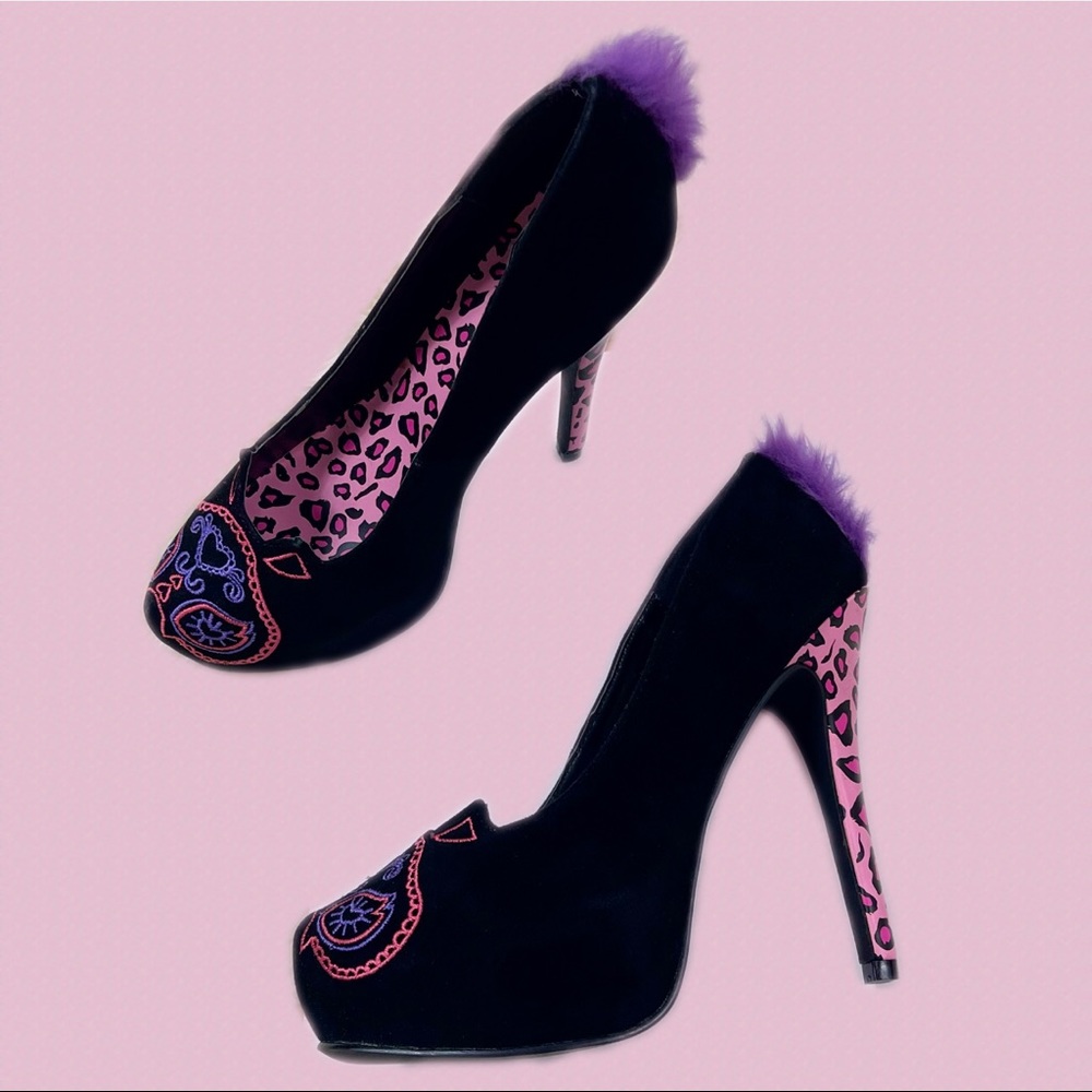 Too Fast Faux Suede Heels